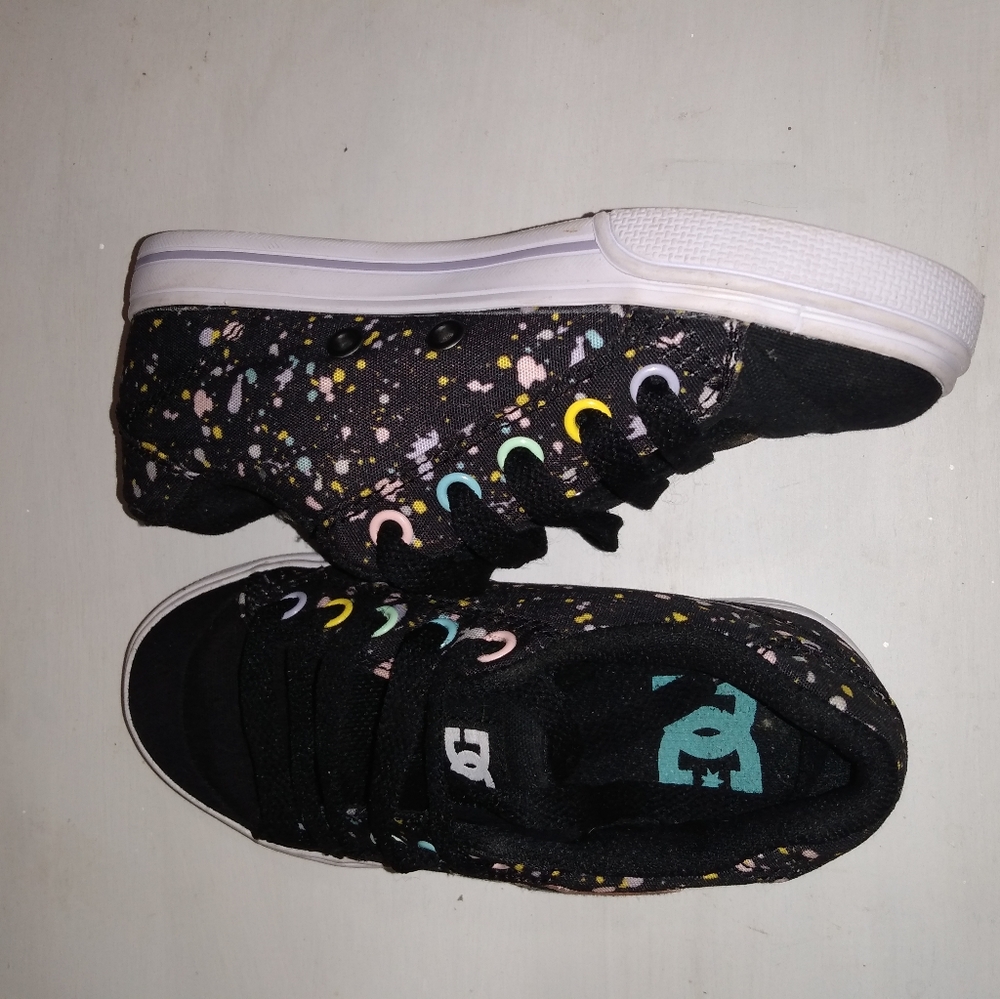DC Splatter Skater Shoes kids size 11